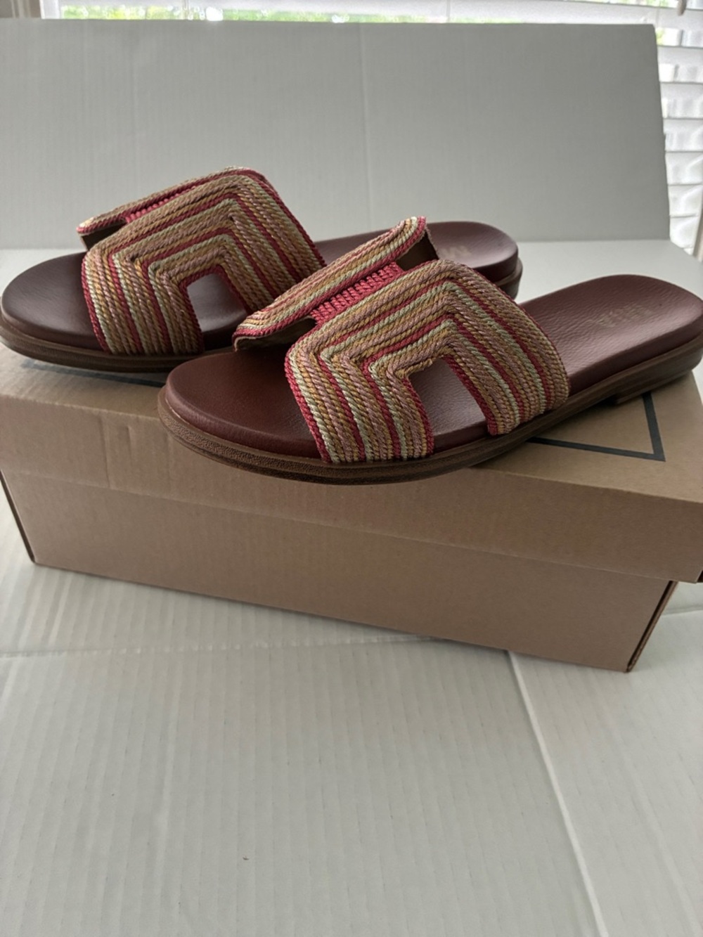 MIA Slides Sandals Shoes Red Multi Perri Dia Woven DZ 7 New in Box Fast same